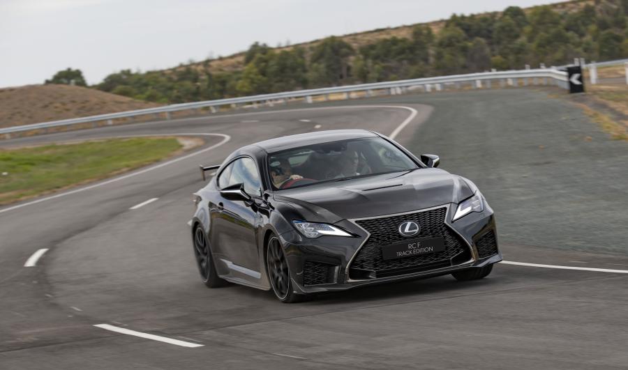  Lexus RC F Track Edition 2019 года  (AU) (фото 7 из 32)